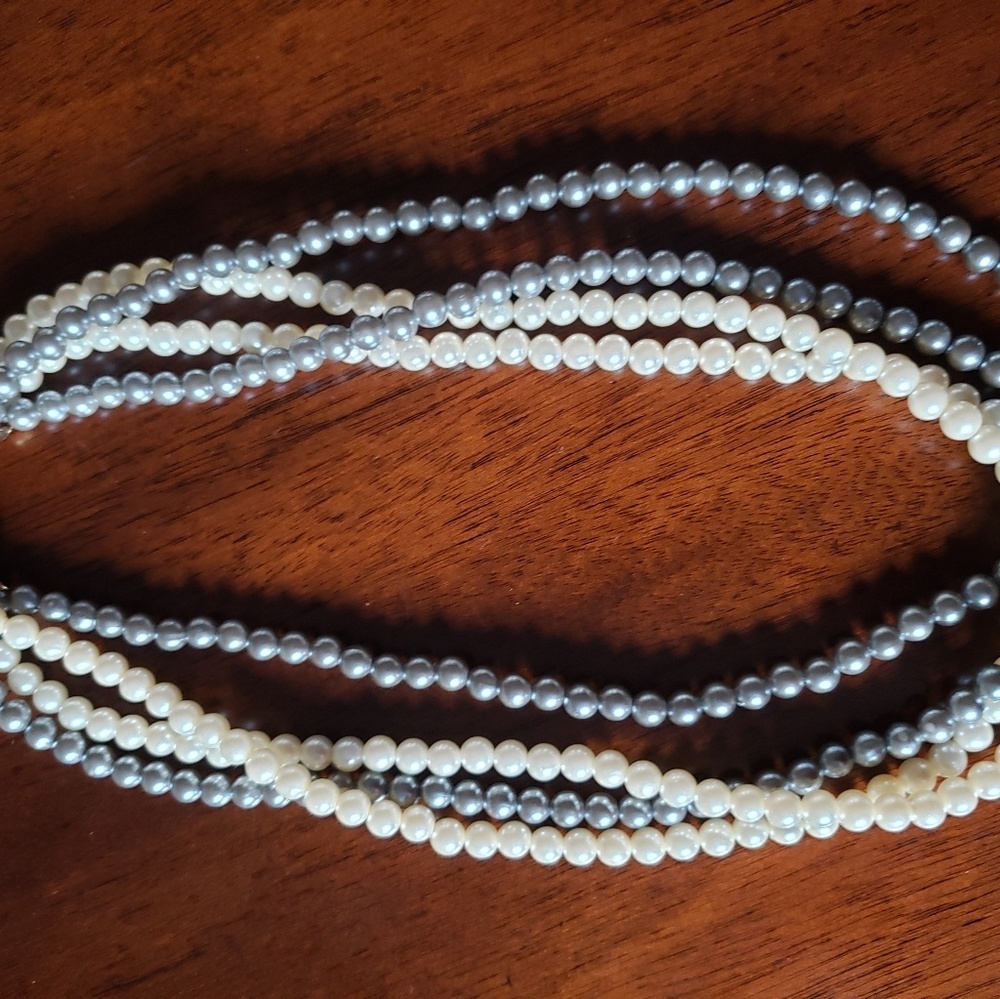 ⚜Vintage Multi strand faux Pearl Necklace